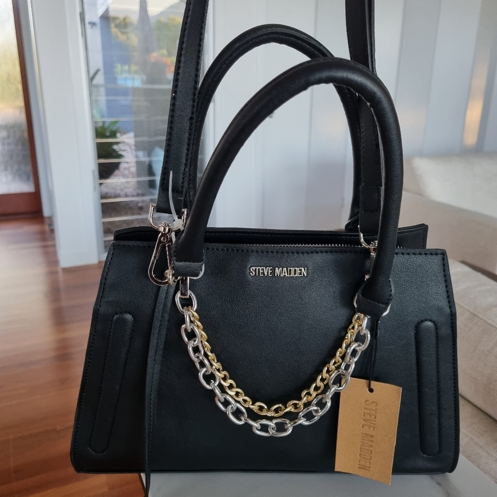 ⭐️SOLD ⭐️ NEW Steve Madden Crossbody/Satchel Black bag - Picture 1 of 3